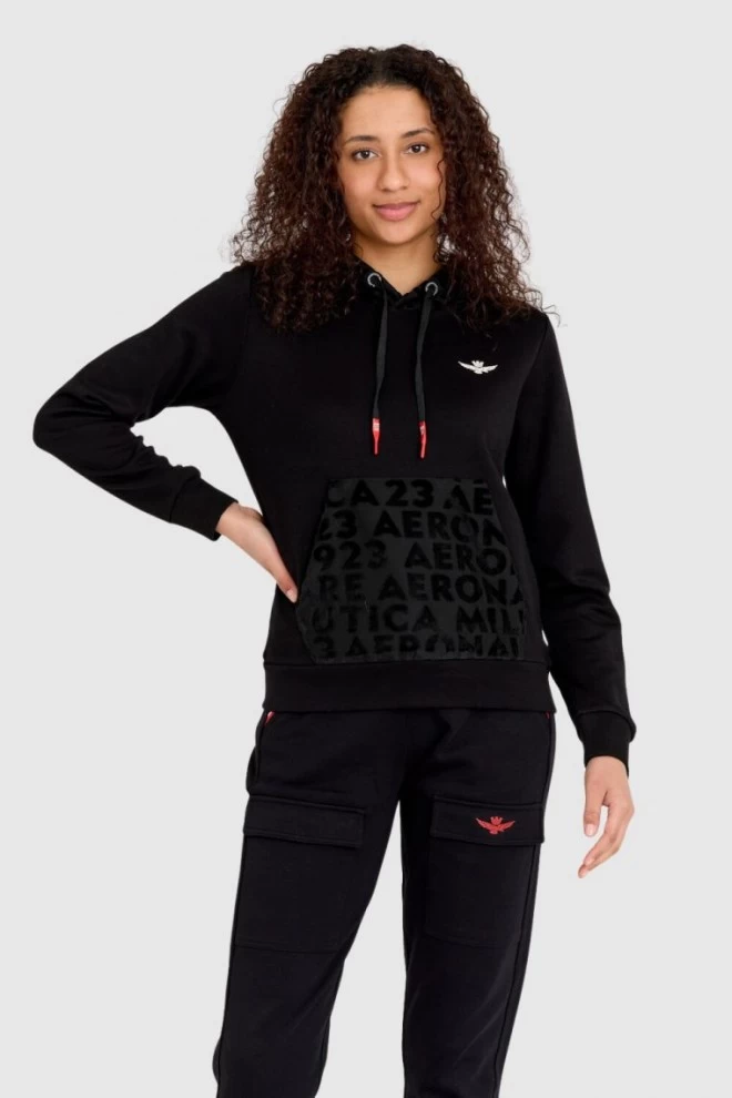 AERONAUTICA MILITARE Czarna bluza damska z welurowym kapturem i kieszenią kangurką