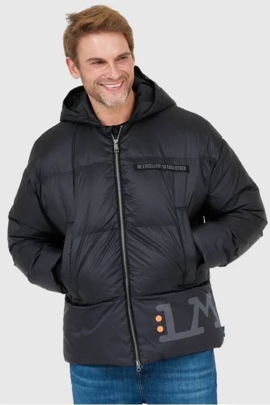 Чорний чоловічий пуховик з...