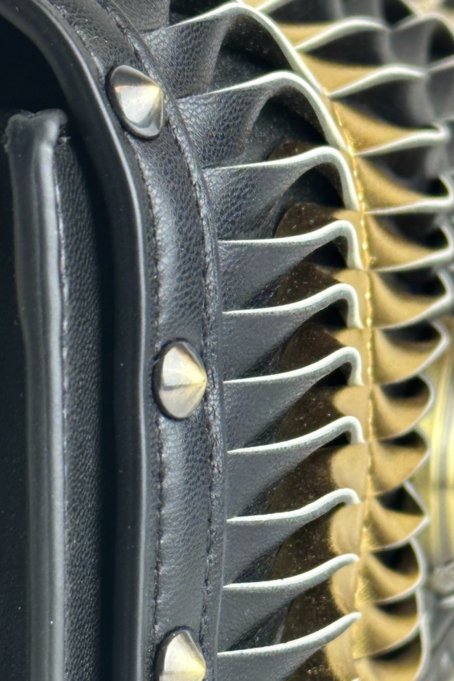 JUST CAVALLI Czarna torebka Gothic Woving