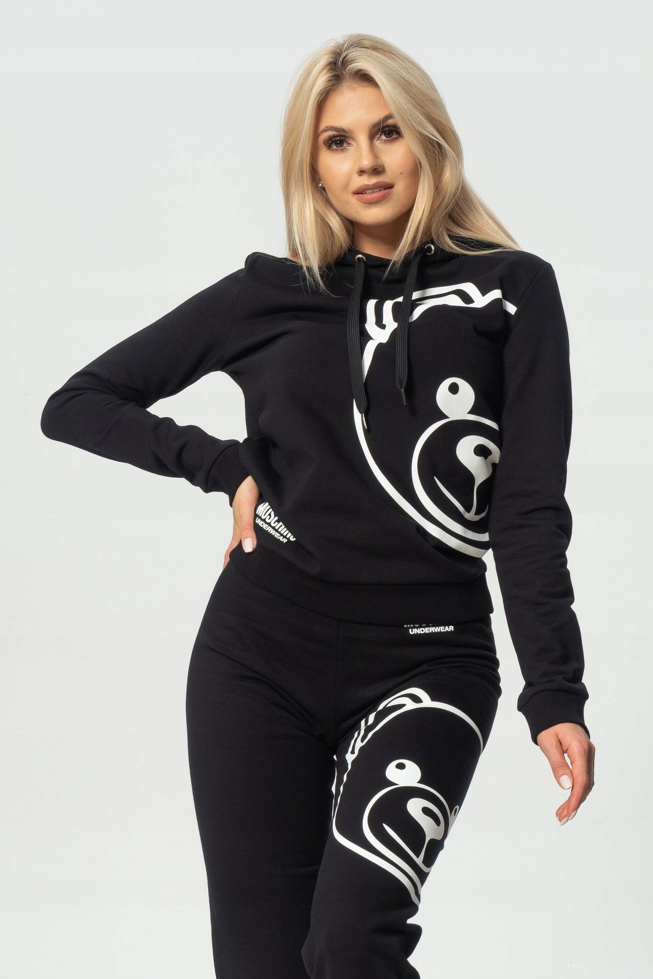 MOSCHINO Czarna bluza z kapturem