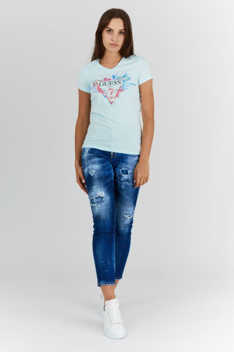 GUESS Błękitny t-shirt damski z logo z liśćmi i cyrkoniami