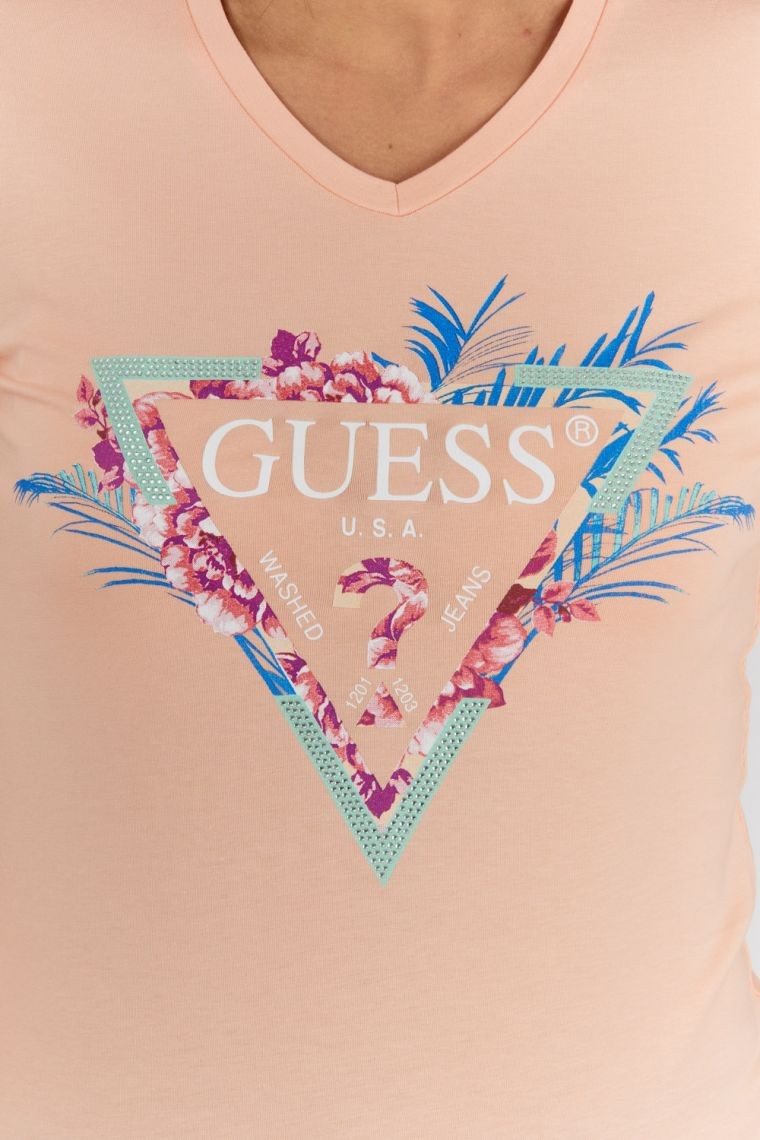 GUESS Brzoskwiniowy t-shirt damski z logo z liśćmi i cyrkoniami