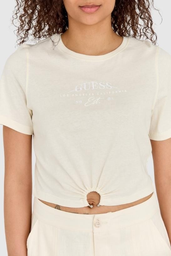 GUESS Kremowy t-shirt damski cropped fit piercing