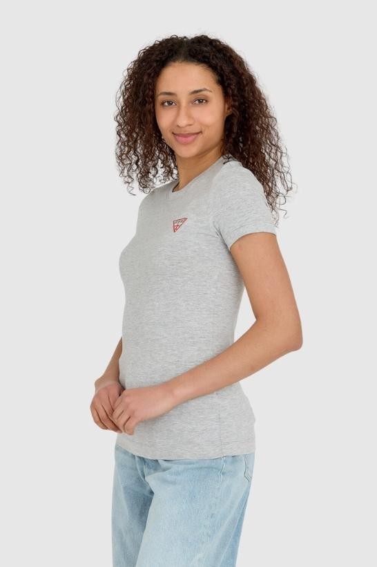 GUESS Жіноча футболка сірого кольору облягаючого крою з маленьким логотипом