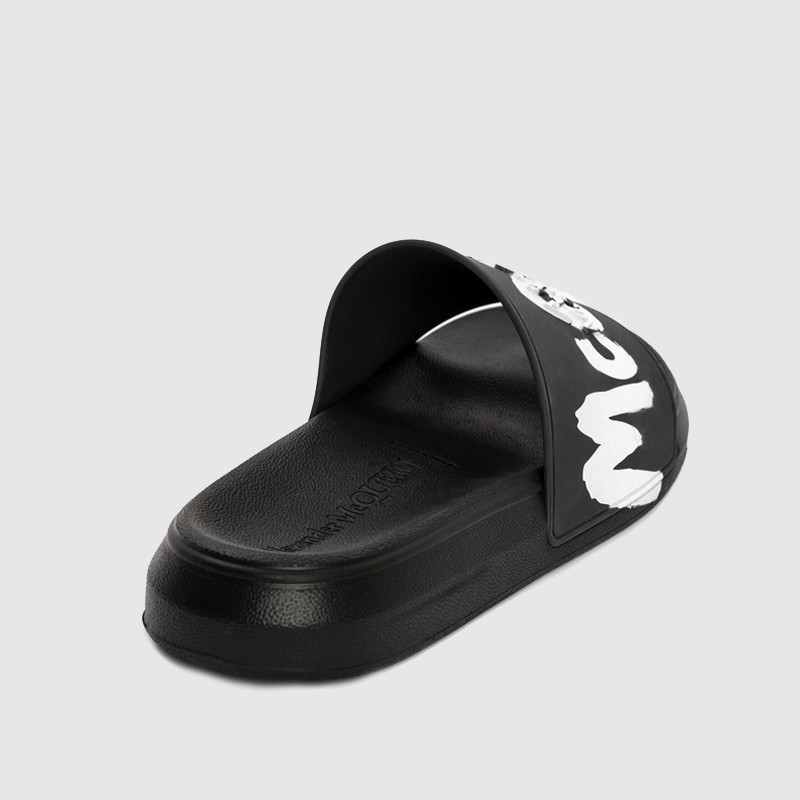 ALEXANDER MCQUEEN Czarne klapki z białym logo