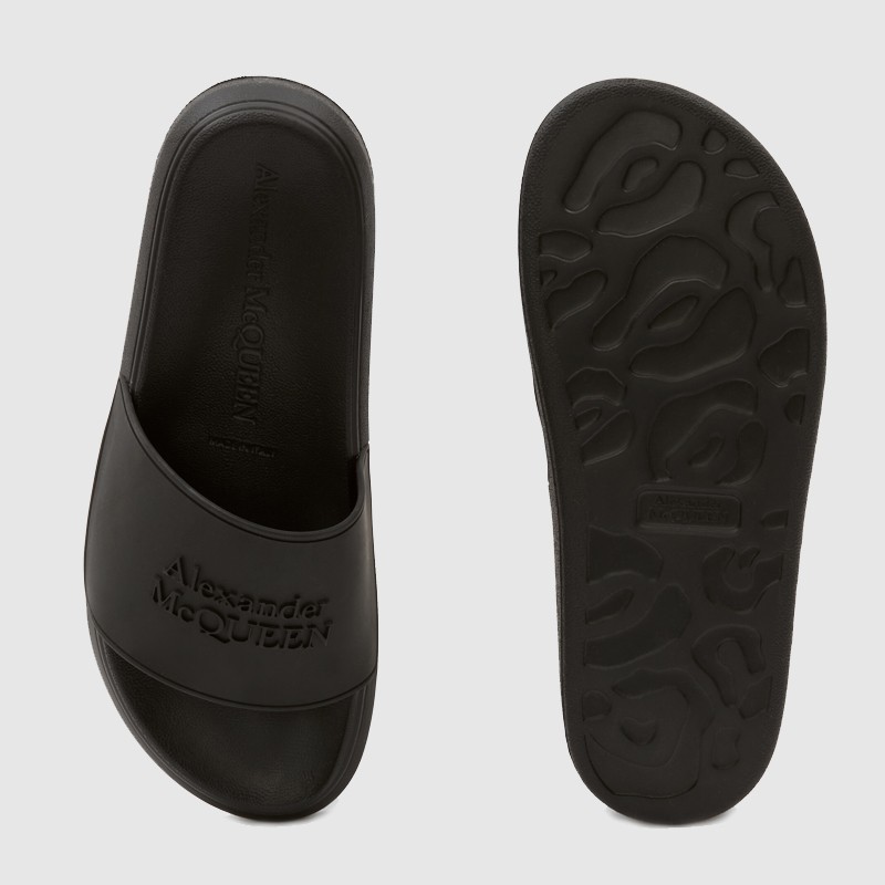 ALEXANDER MCQUEEN Czarne klapki męskie z logo