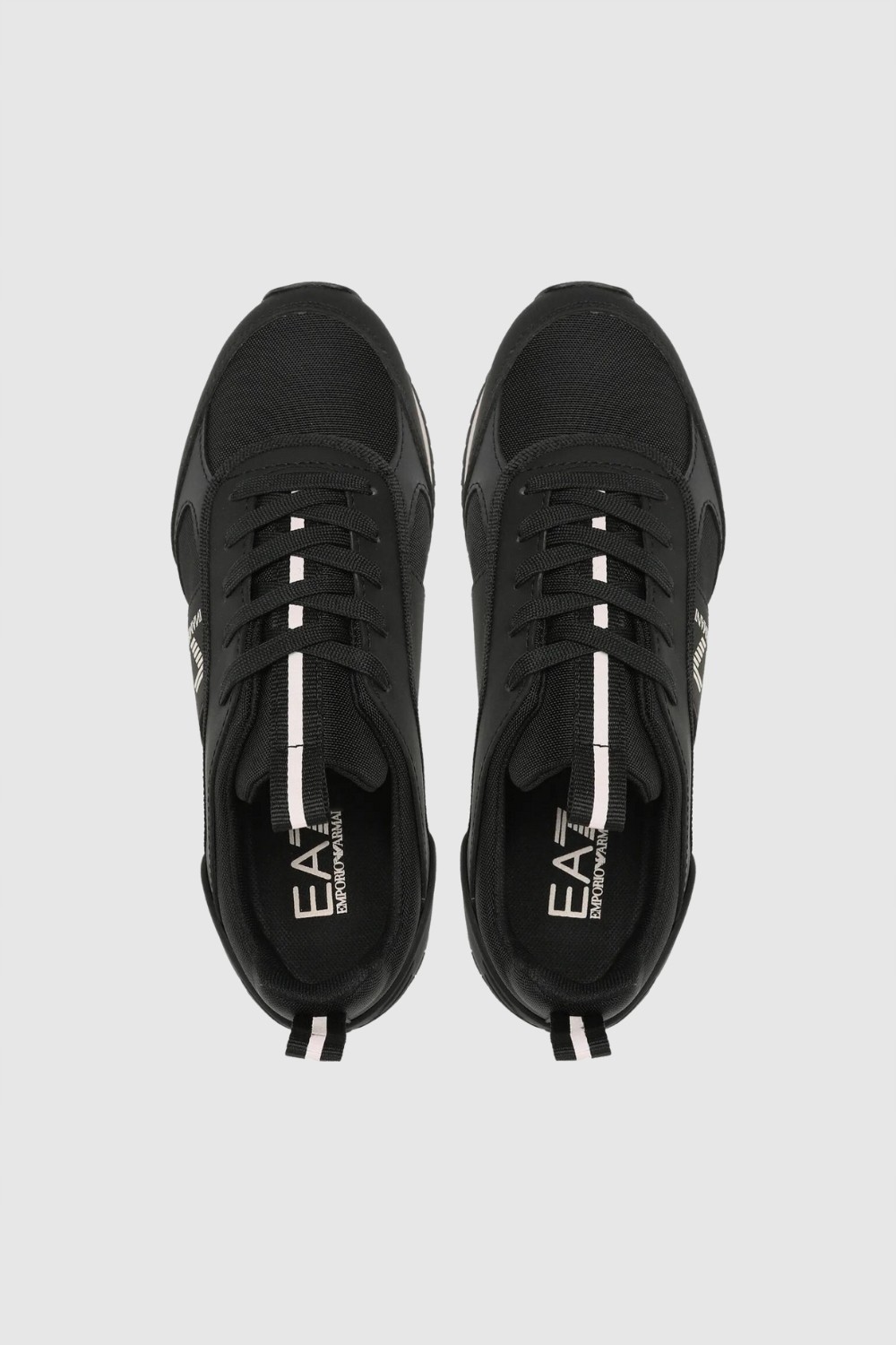 EA7 Czarne sneakersy z beżową podeszwą