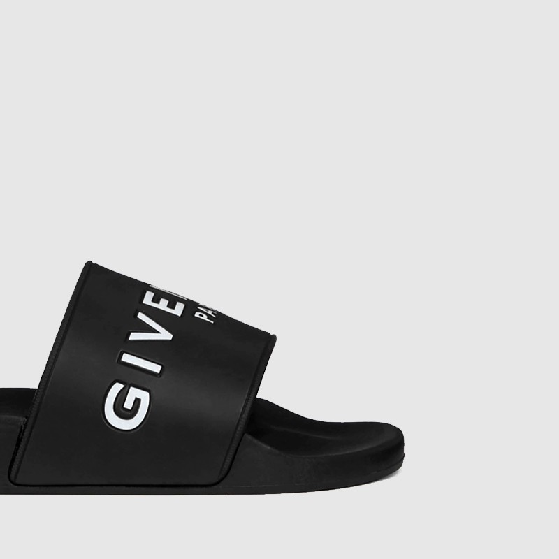 GIVENCHY Czarne klapki damskie z białym logo