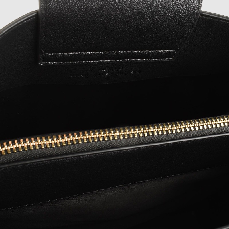 VALENTINO Czarna torebka kubełek basmati