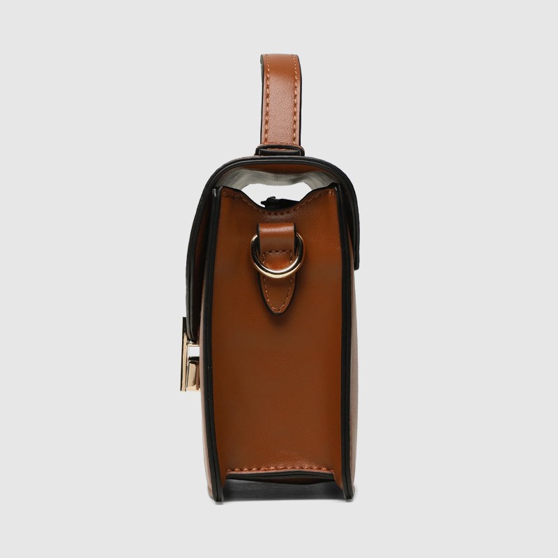 VALENTINO Mały brązowy kuferek z logo carrie satchel