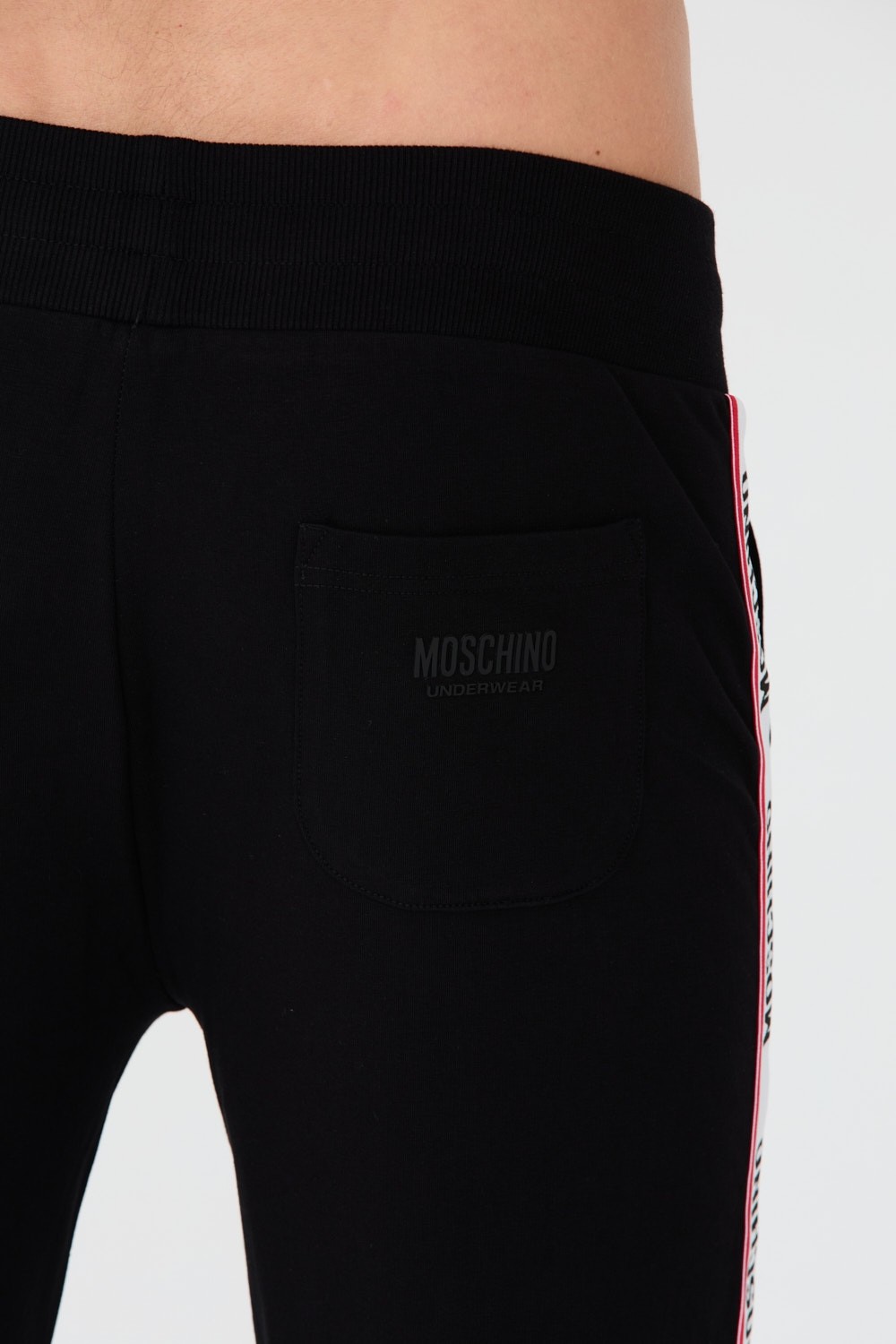 MOSCHINO Czarne spodnie dresowe z lampasami