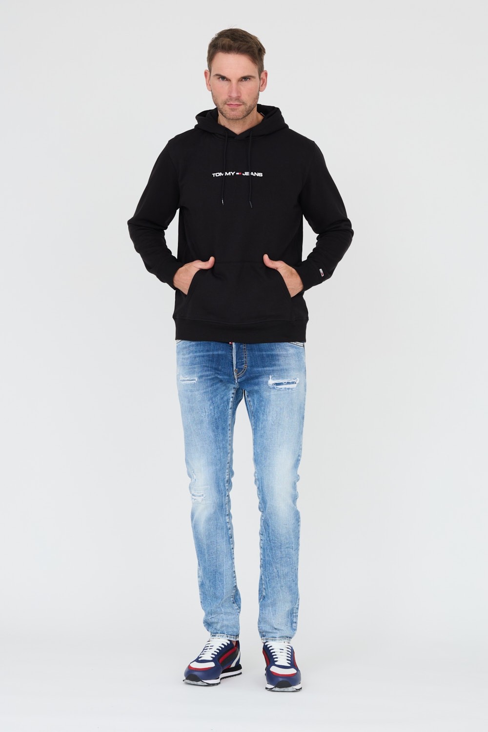 TOMMY JEANS Czarna bluza z kapturem