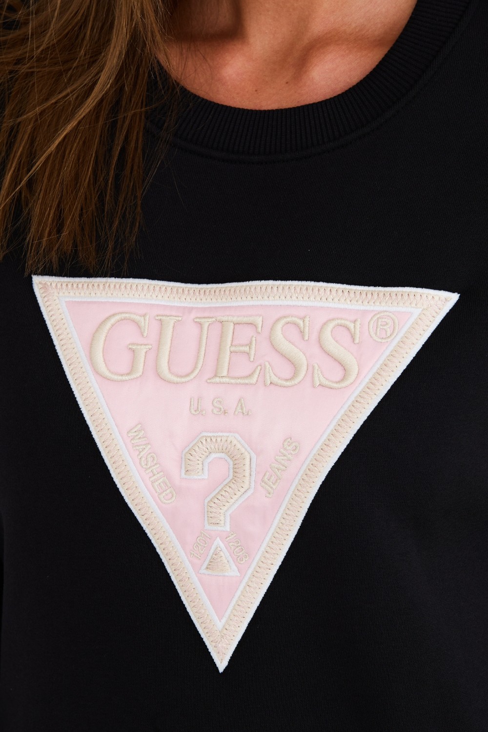 GUESS Czarna krótka bluza