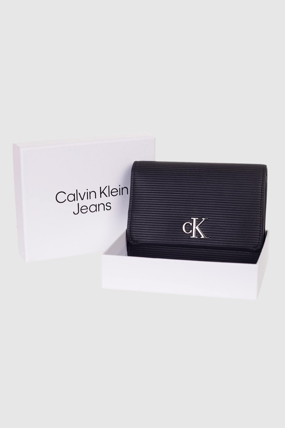 CALVIN KLEIN Czarny portfel