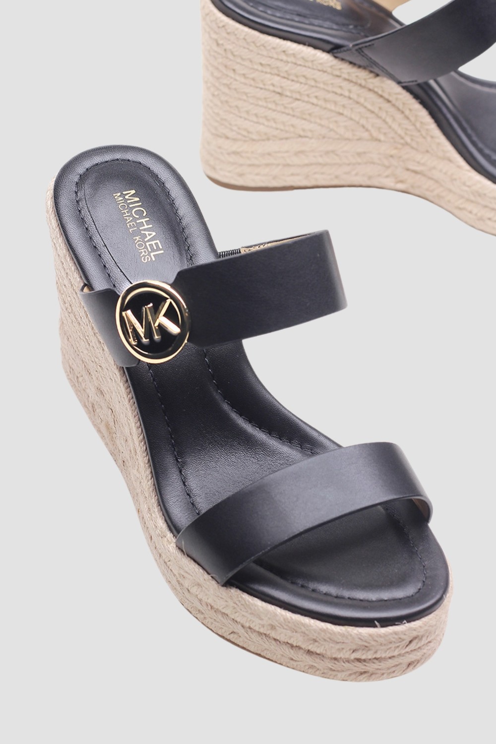 MICHAEL KORS Czarne sandały Lucinda Wedge