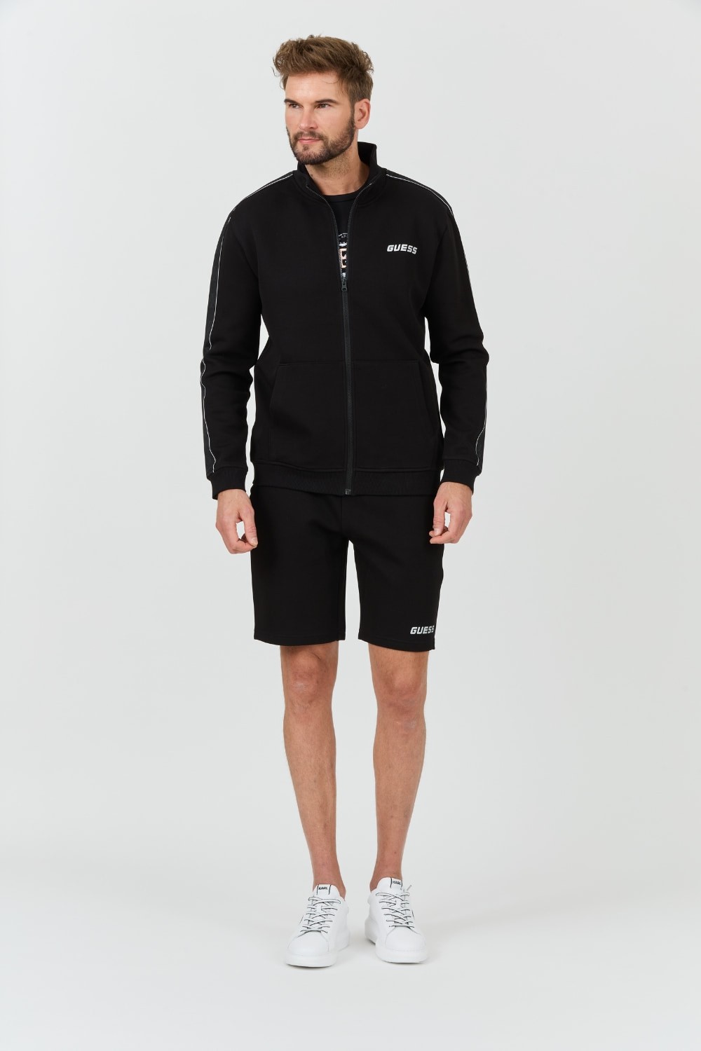 GUESS Czarne spodenki Mickey Short